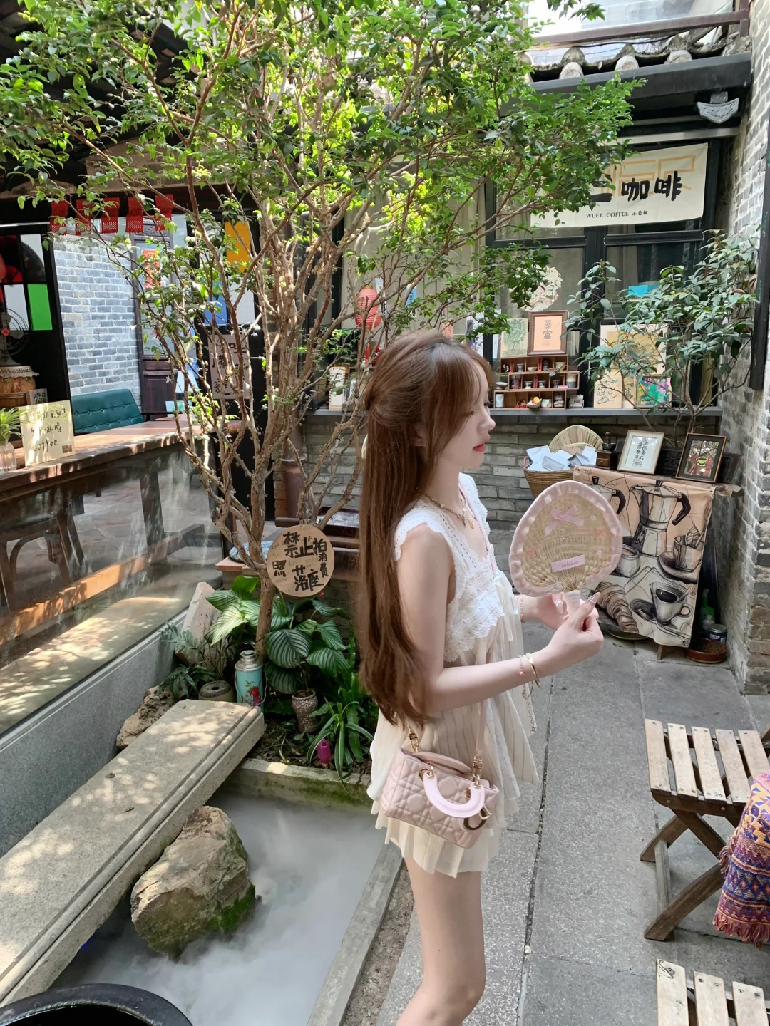 🥛🐈乖乖的～ 好喜欢这种简单干净的穿搭！