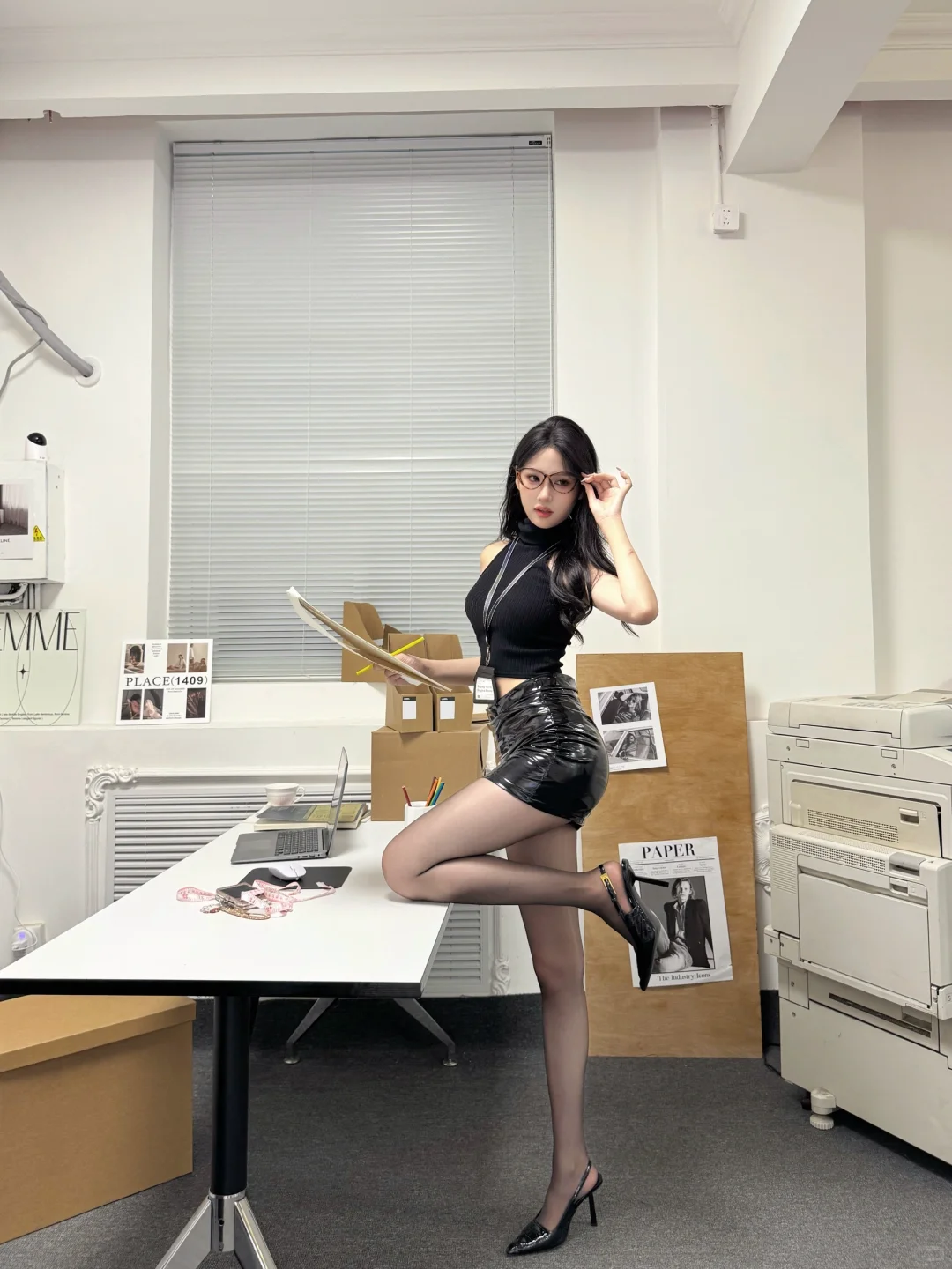 存一组拿捏姐感的拍照姿势🖤