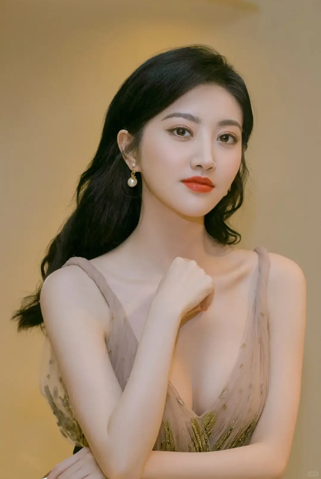 美人佳丽，千姿百态，养眼怡心！