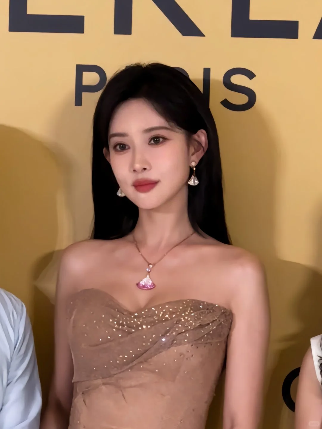 孟子义真的从头美到脚，不愧是绝美之躯😍