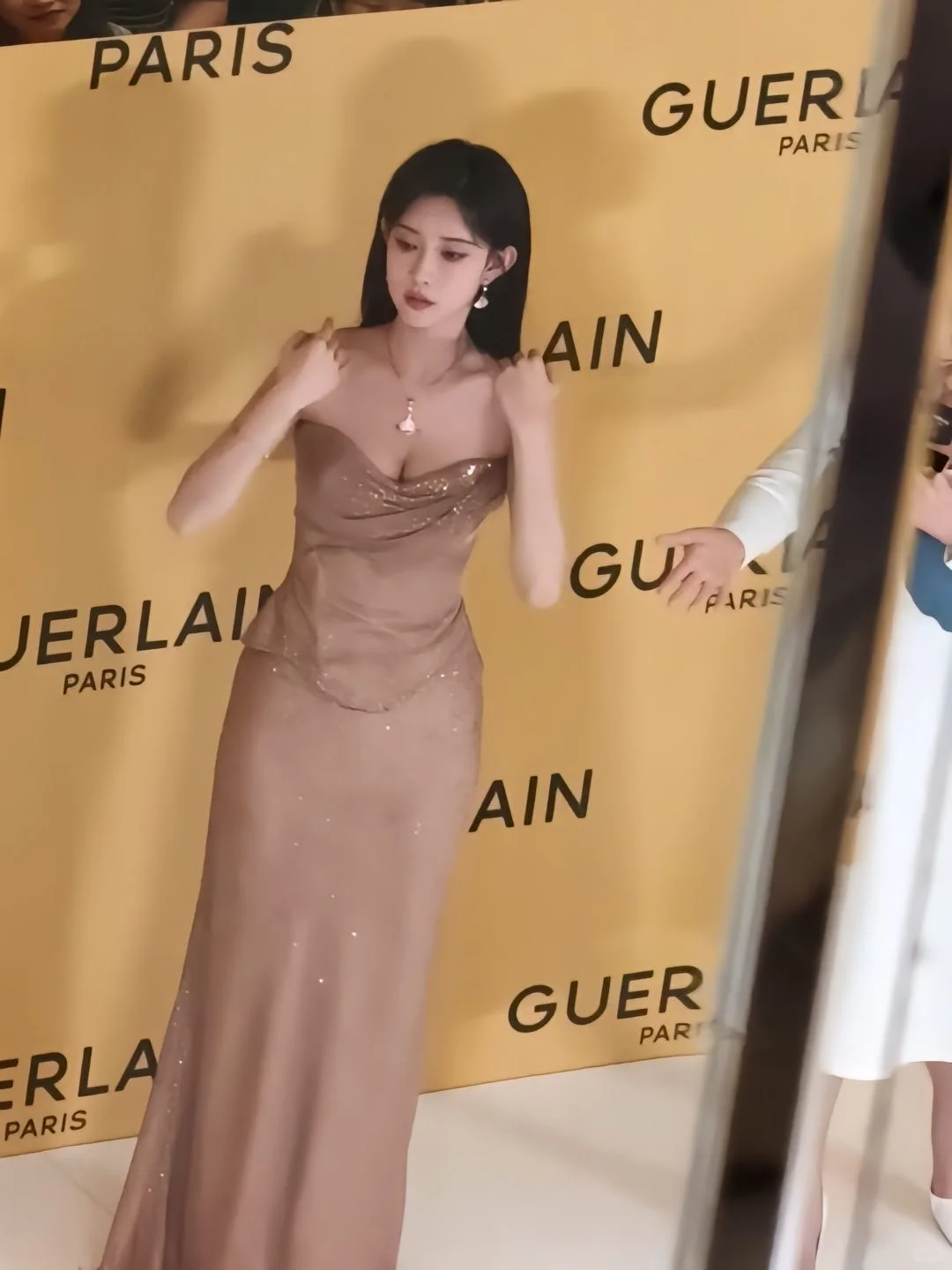 孟子义真的从头美到脚，不愧是绝美之躯😍