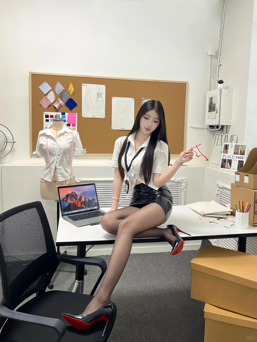 ♡.⁺ オフィス📇 ˖ ⊹