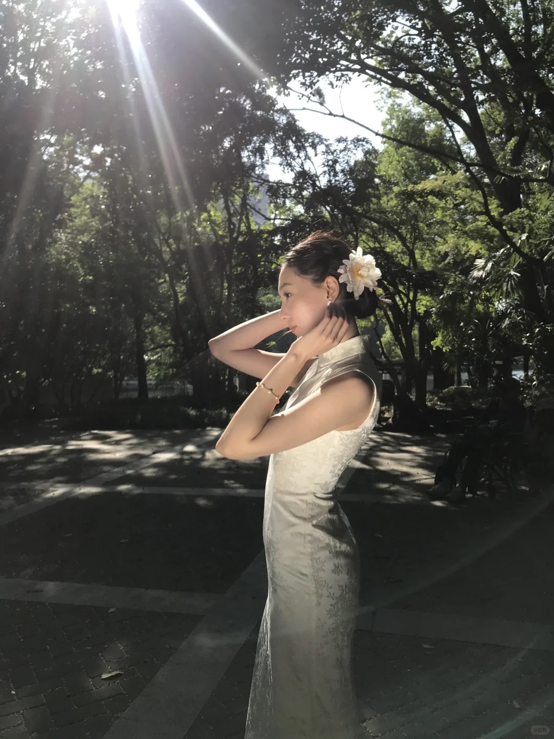 人随春好🪷