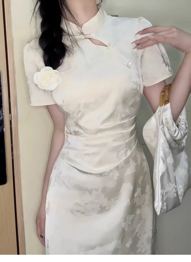 🍑这条杏色旗袍太美了！温柔姐姐风拿捏！