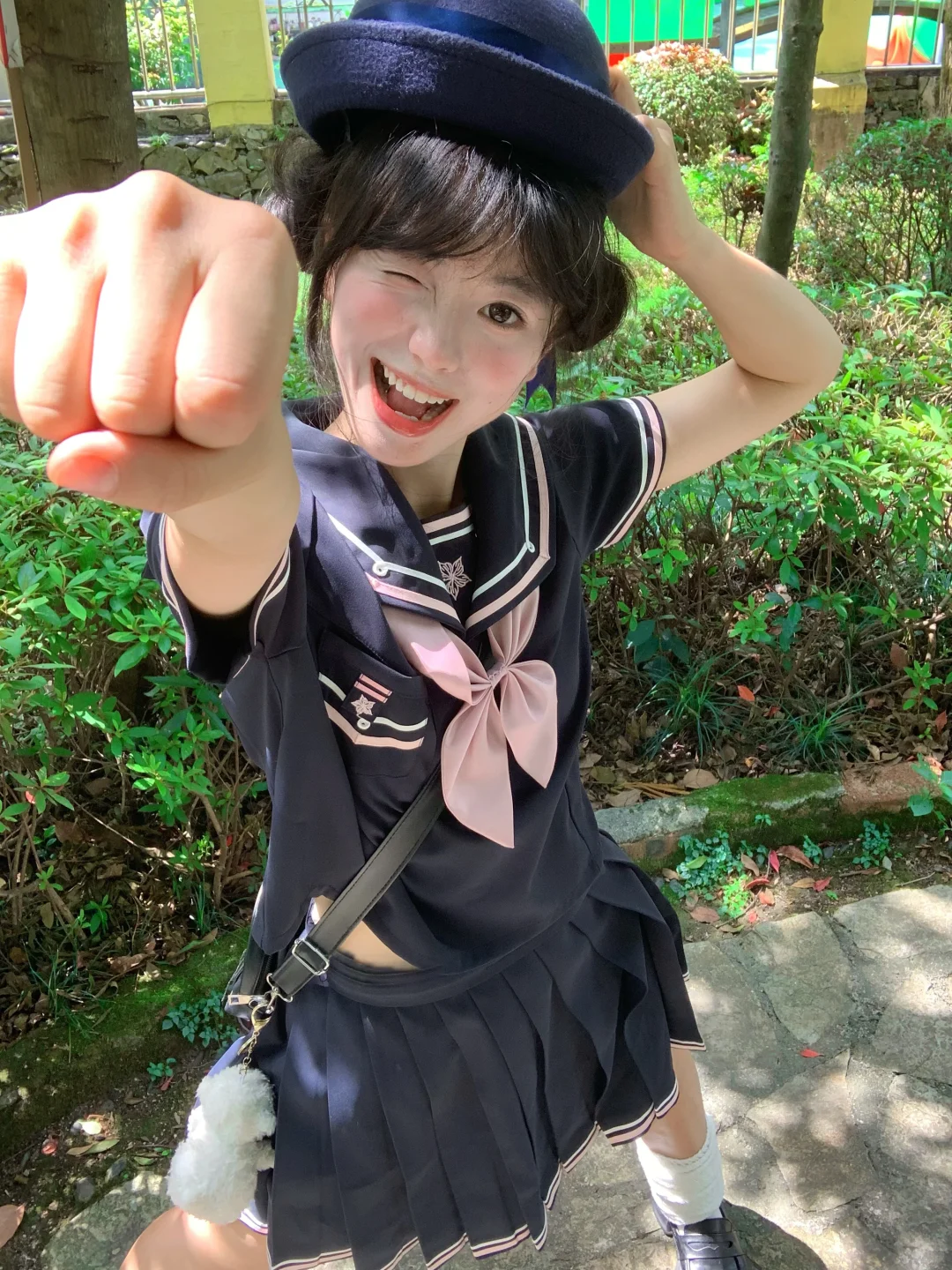 美少女们来报道！海军学院