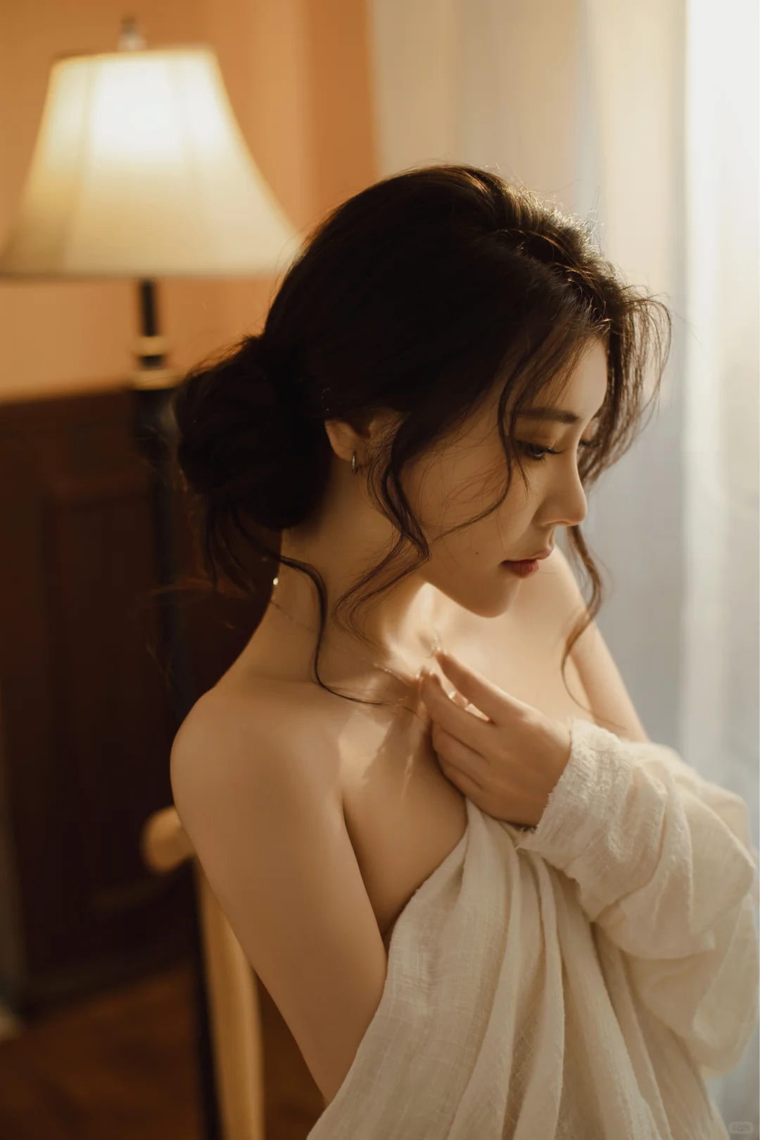 转过身的那一刻真的疯狂心动~御姐写真