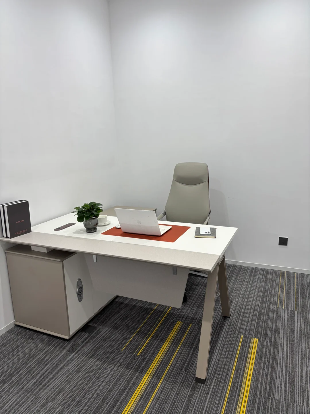 在成都上班💼一年，被老板狠狠奖励了