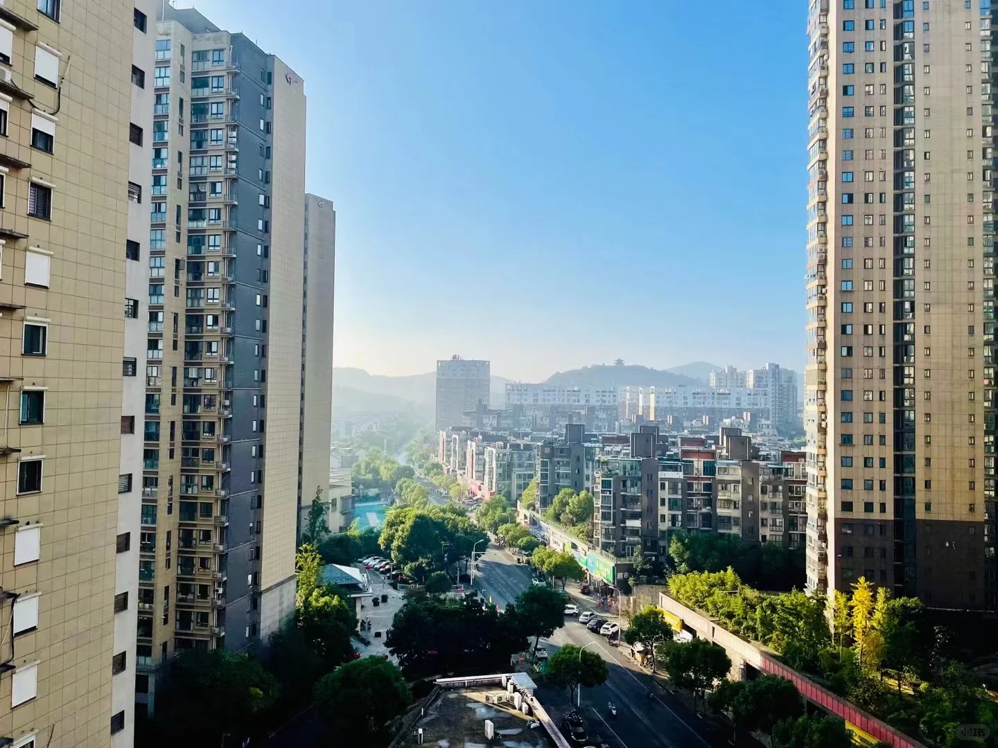 镇江市中心朴园卖房🏠 新装修 窗景美丽
