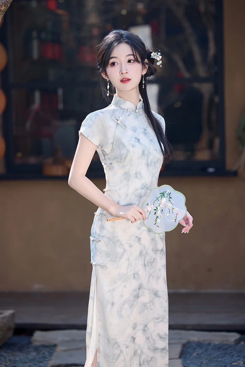 灰色梦幻旗袍👘新中式风