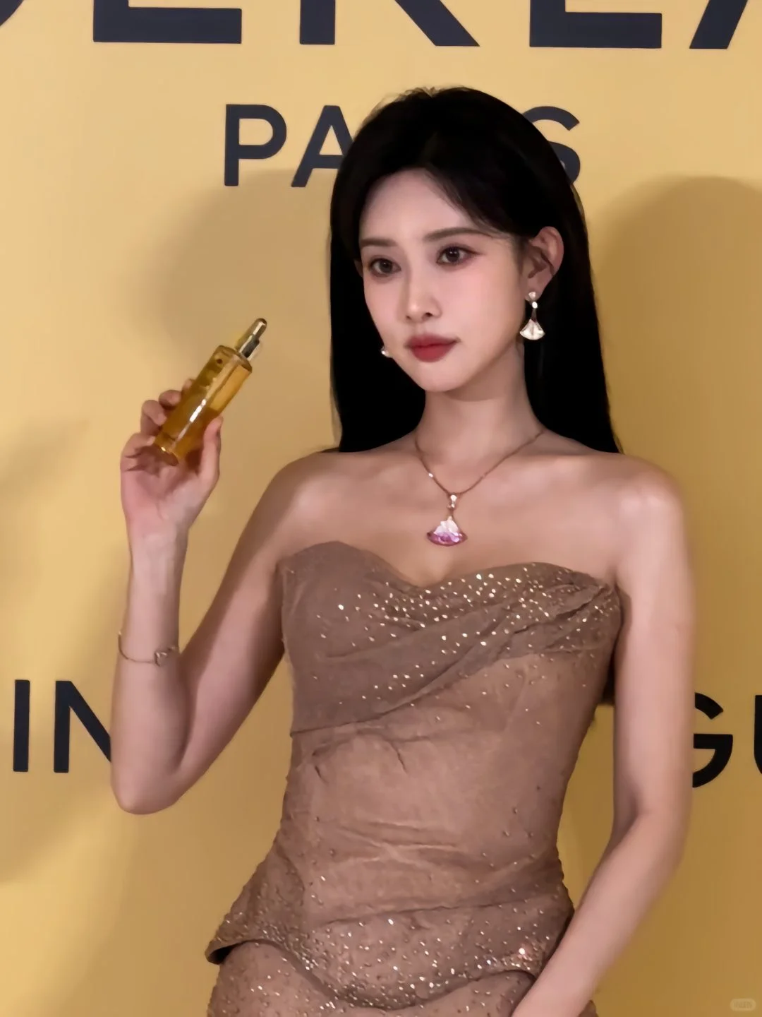 孟子义真的从头美到脚，不愧是绝美之躯😍