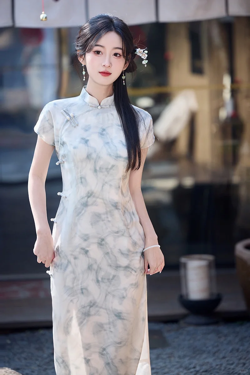 灰色梦幻旗袍👘新中式风