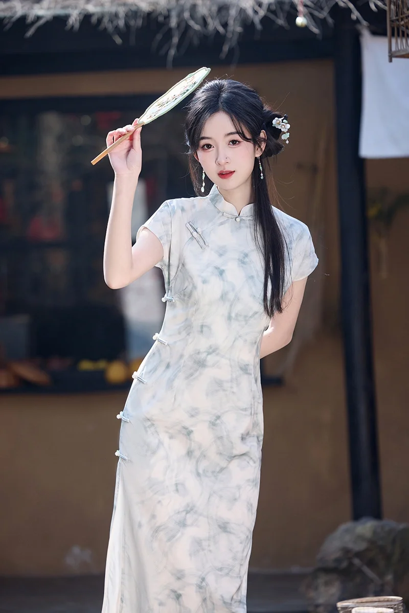 灰色梦幻旗袍👘新中式风