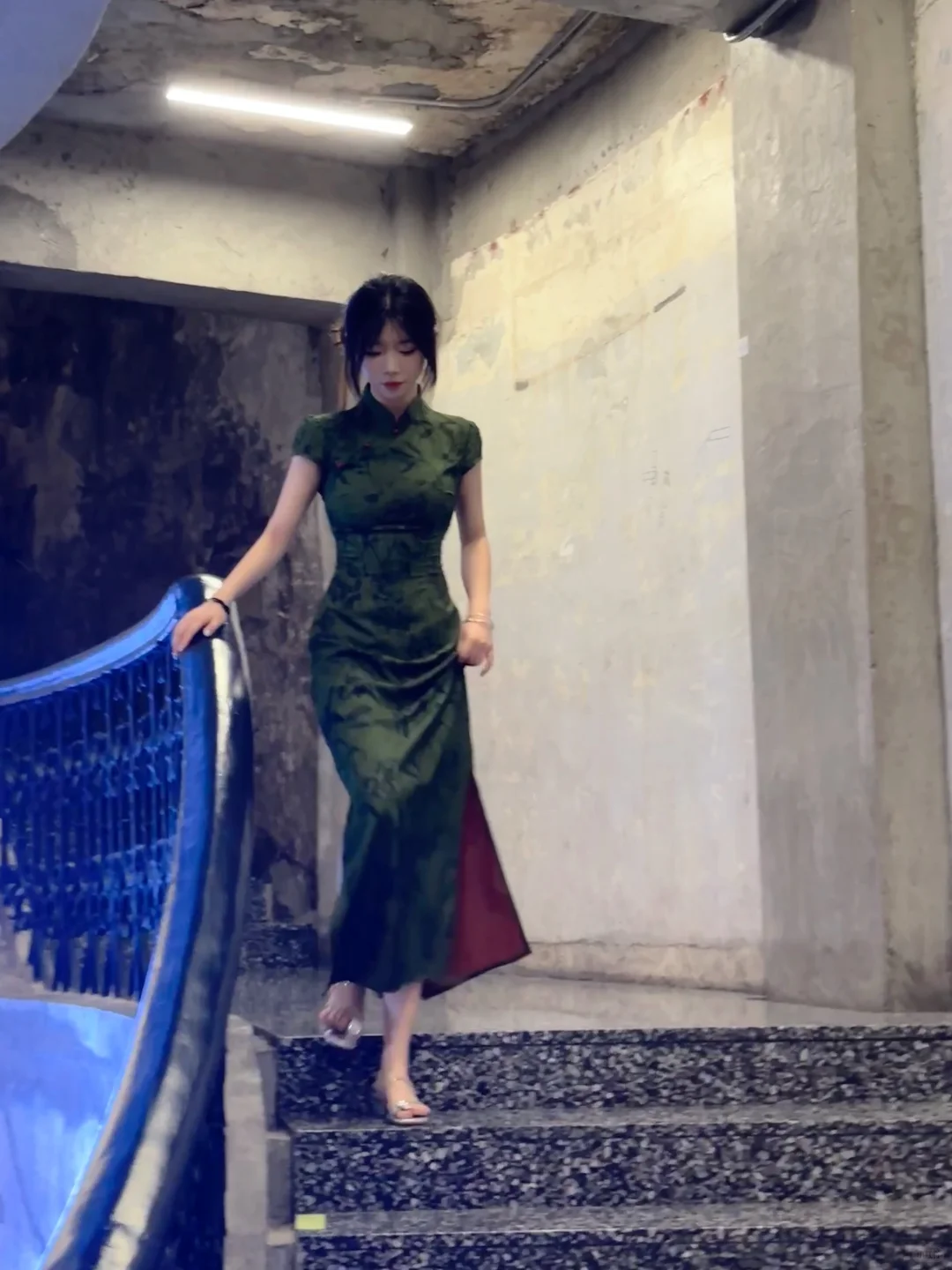 绿色旗袍好米