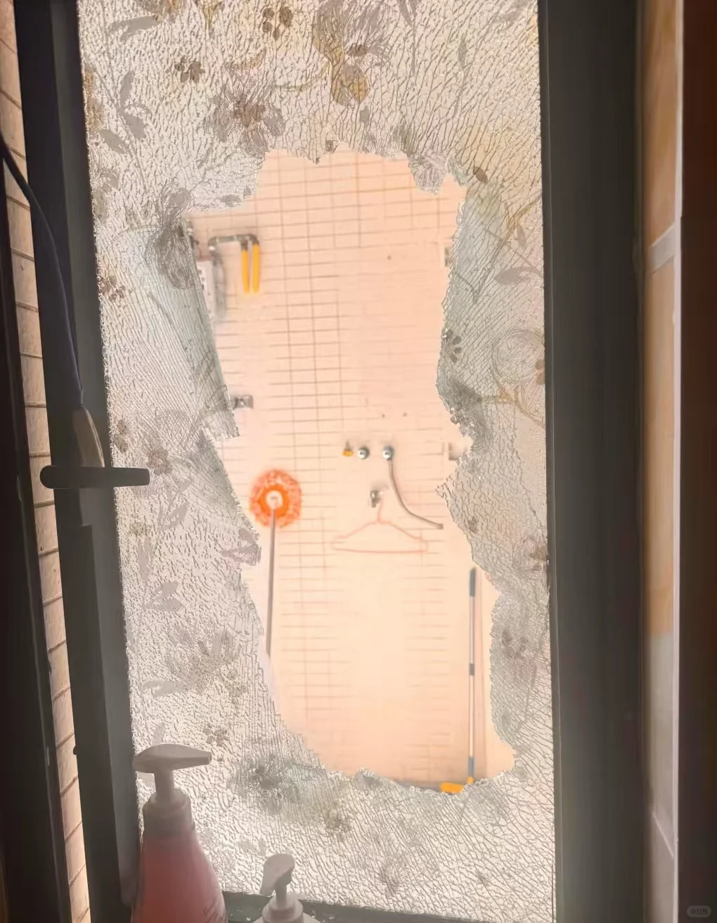 买的法拍房被拆的稀巴烂怎么办？？？
