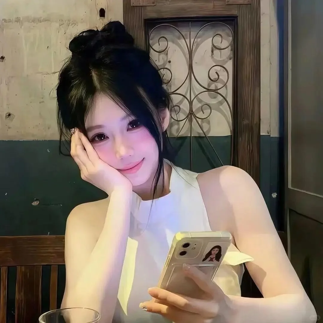 𝙒𝙚𝘾𝙝𝙖𝙩｜值得长期不换的女生头像