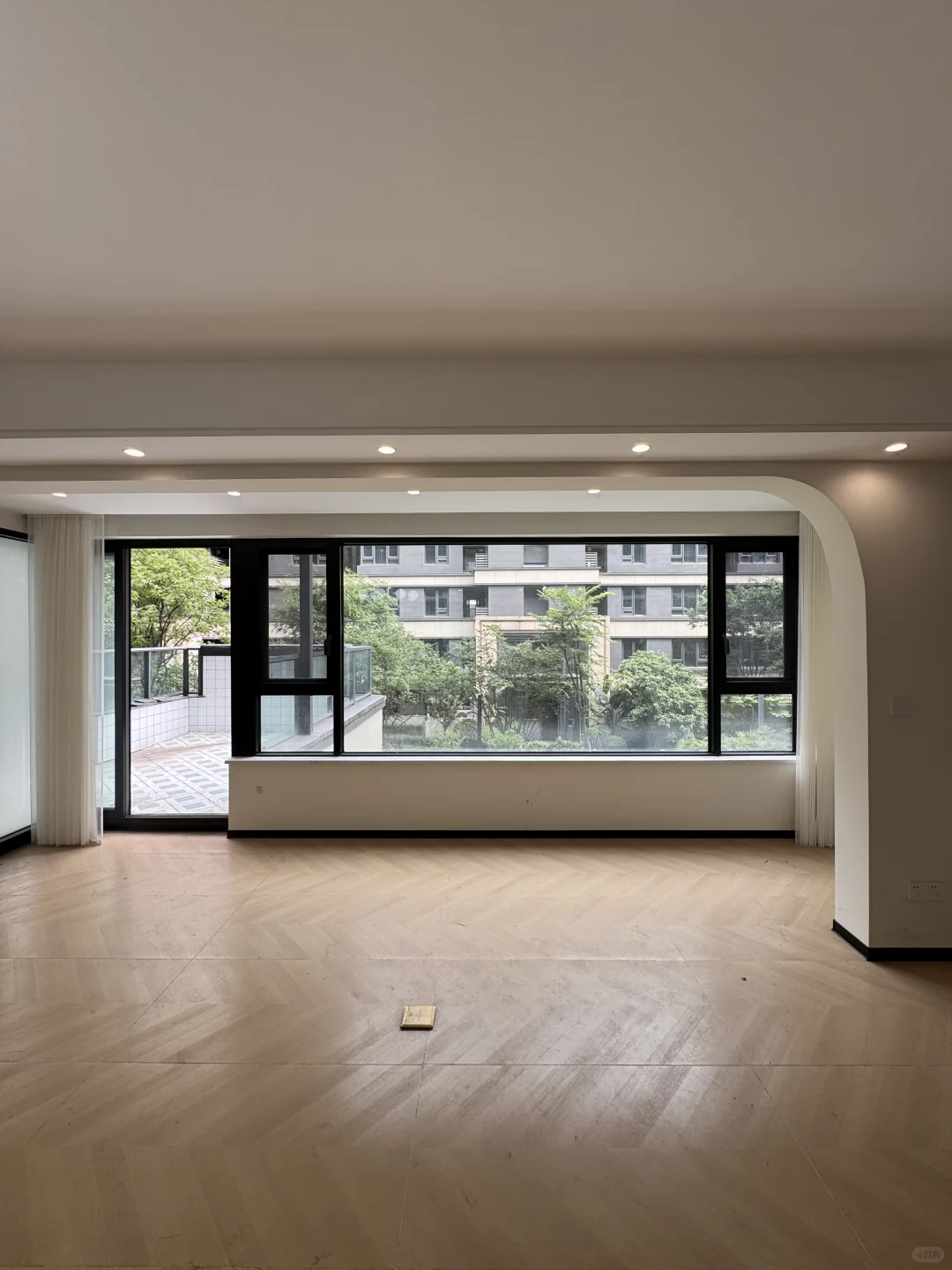 重庆买房｜九龙坡树景洋房带20平露台花园