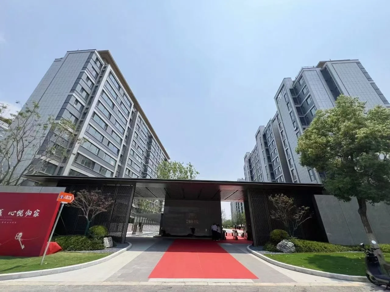 去年卖400万，现在只卖220万了