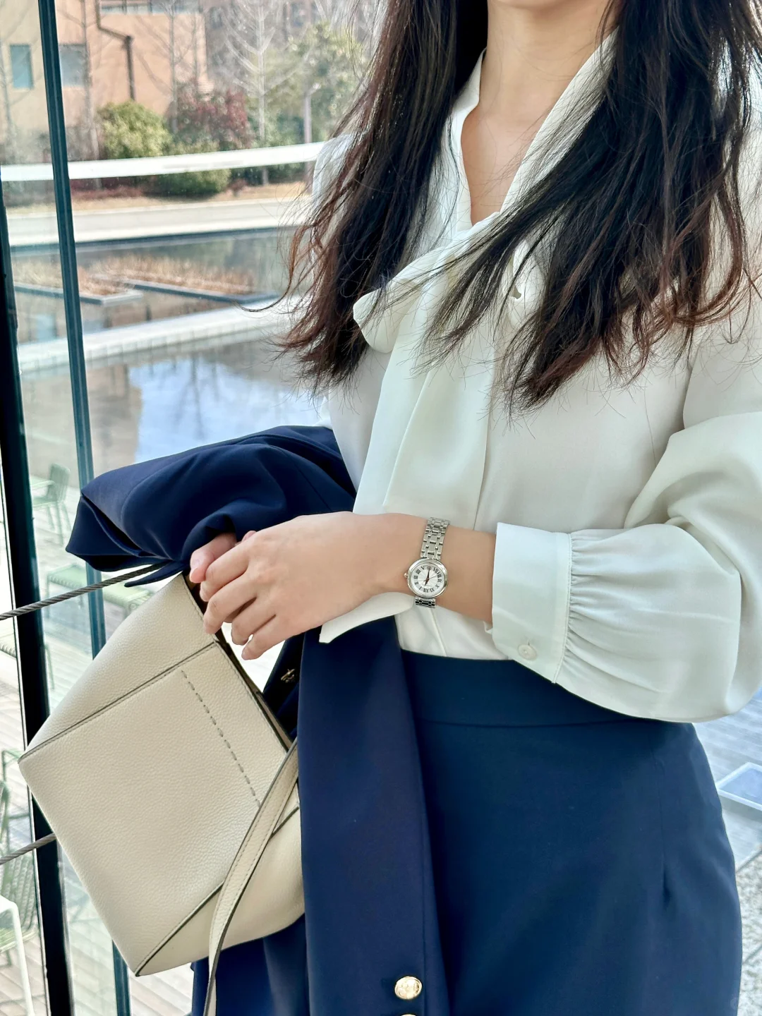 金秘书穿搭 我好爱～💙 | 97年大专老师OOTD