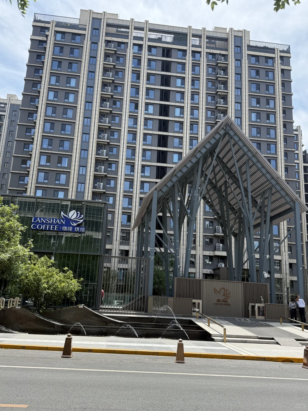 感谢北京房价，四环390m2全款1100w拿下