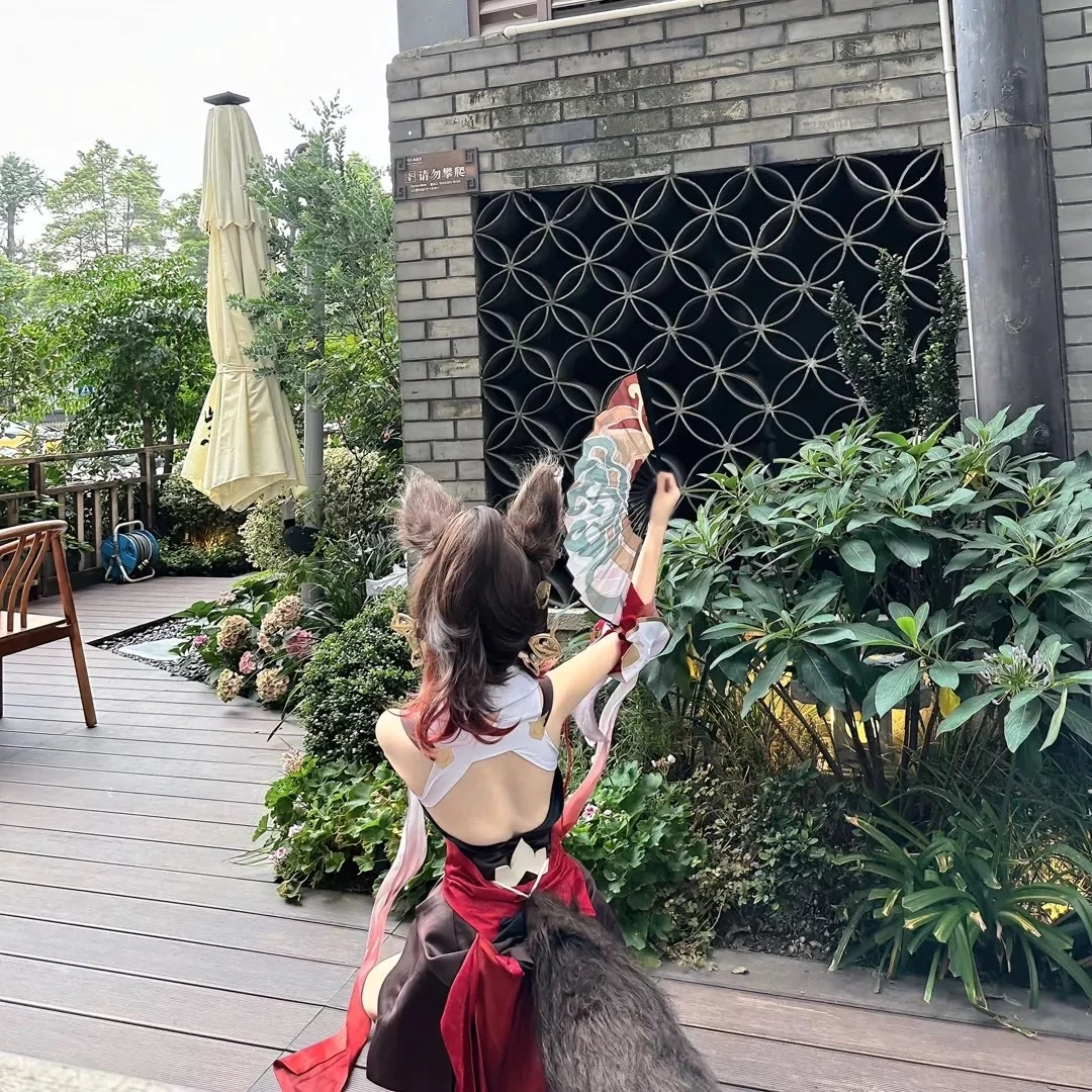 漂亮的脸蛋太多了，我只想做个幸福的小女孩