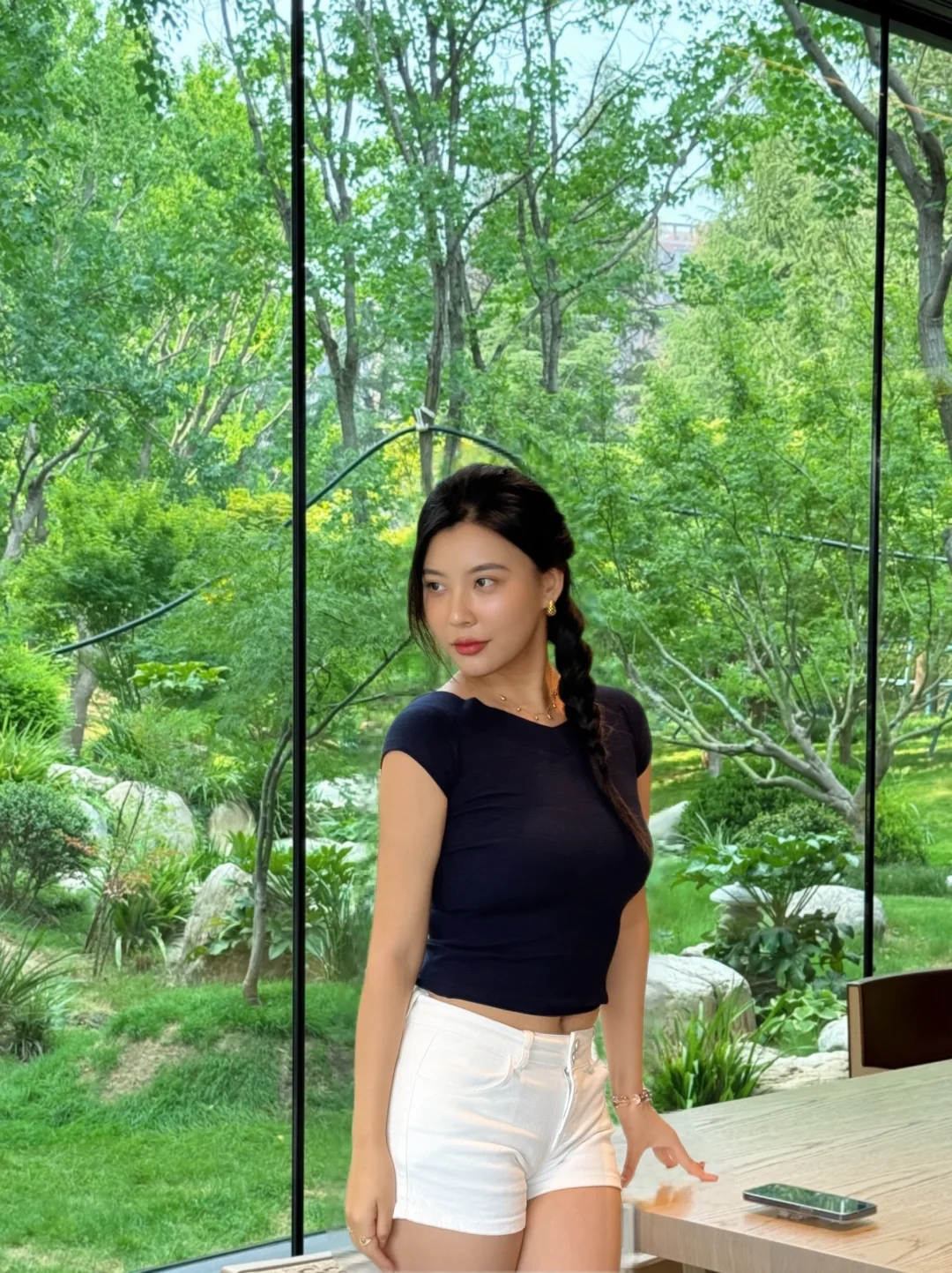人生疑问：为什么年纪轻轻，少妇感满满