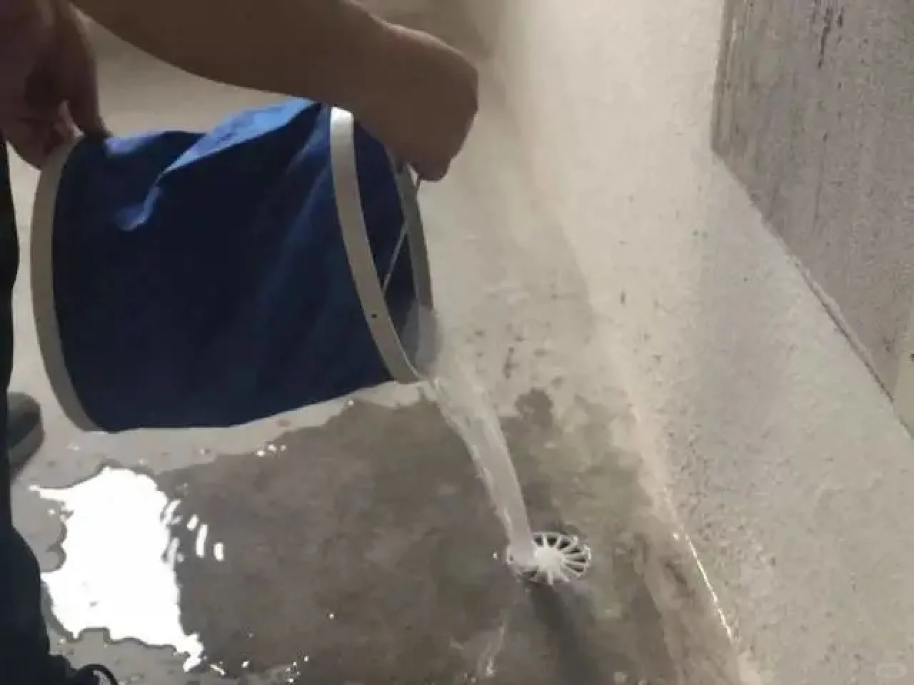 收房验房，地漏验收