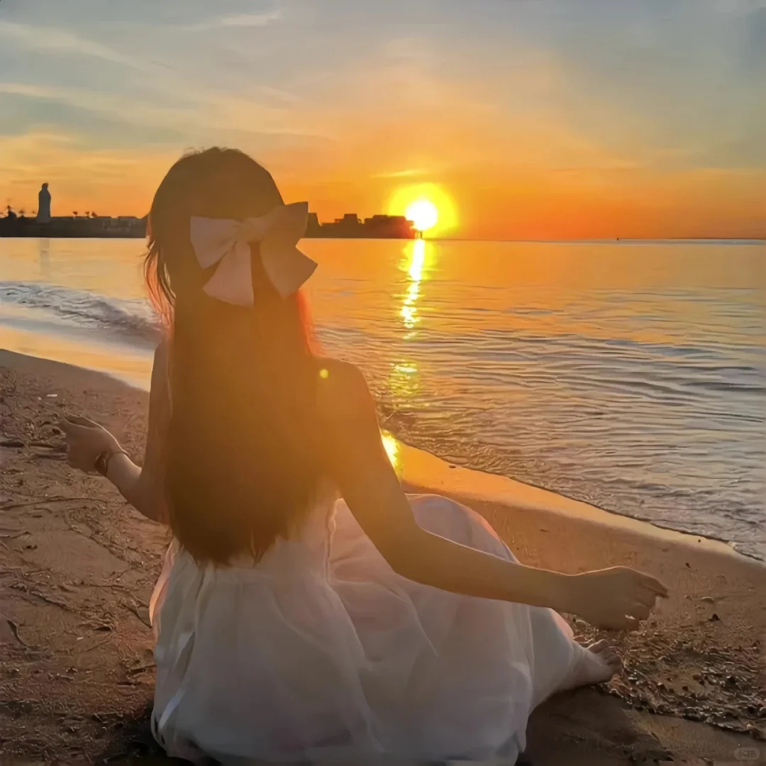 海边背影女头