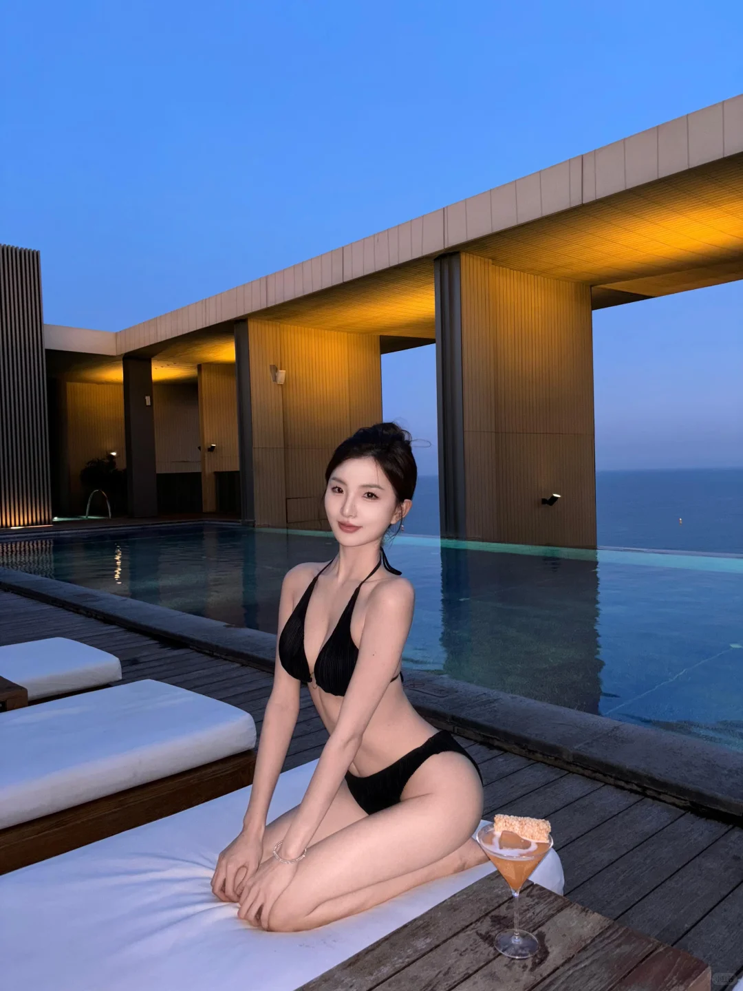 艾迪逊酒店天台比基尼拍照 超绝！