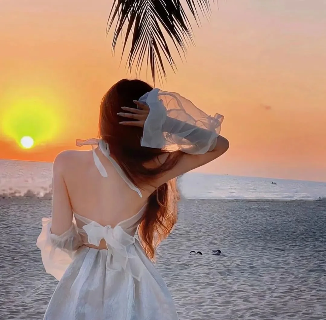 海边背影女头