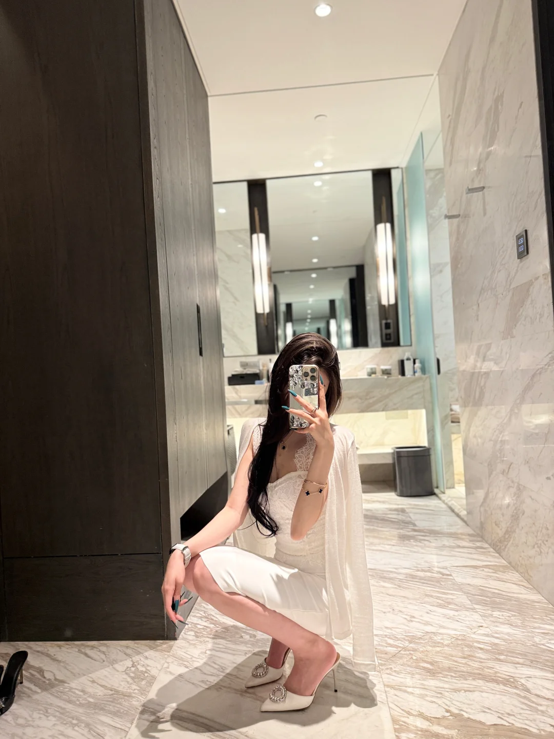 又是对镜拍