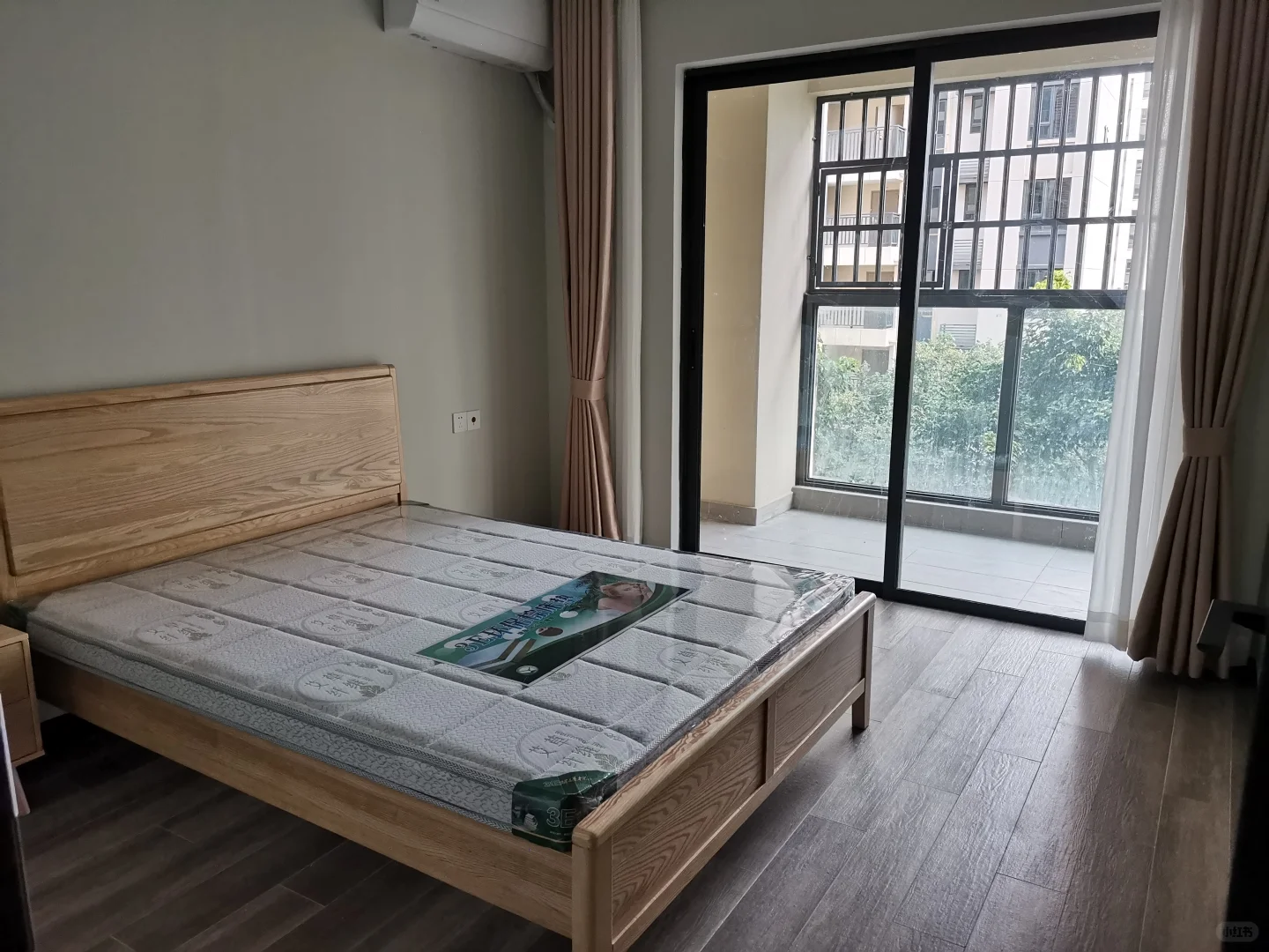 东寨新居90户型电梯新房出租+禁养宠物