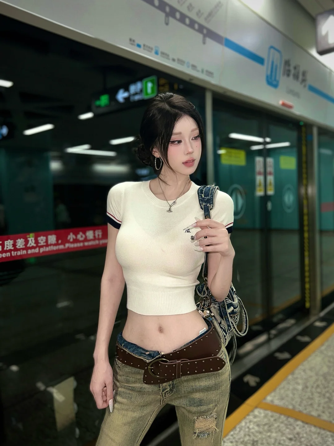 又姐又妹！随地大小拍！