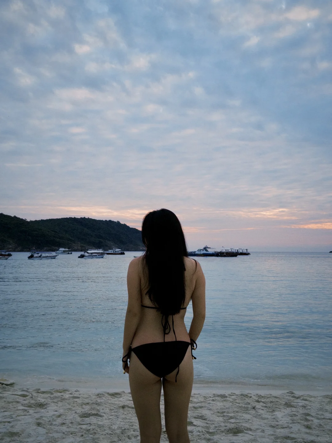 比基尼遇见大海🌊｜热浪岛海边🏝️