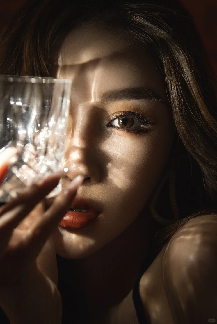 🥂你以为……这个家的疯批就我哥一个？