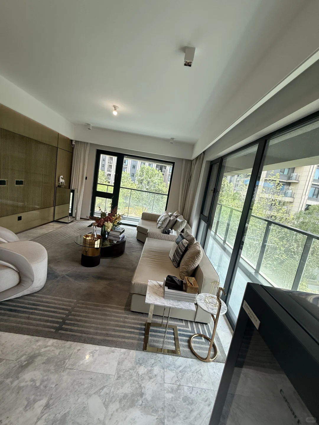 感谢北京房价，四环390m2全款1100w拿下