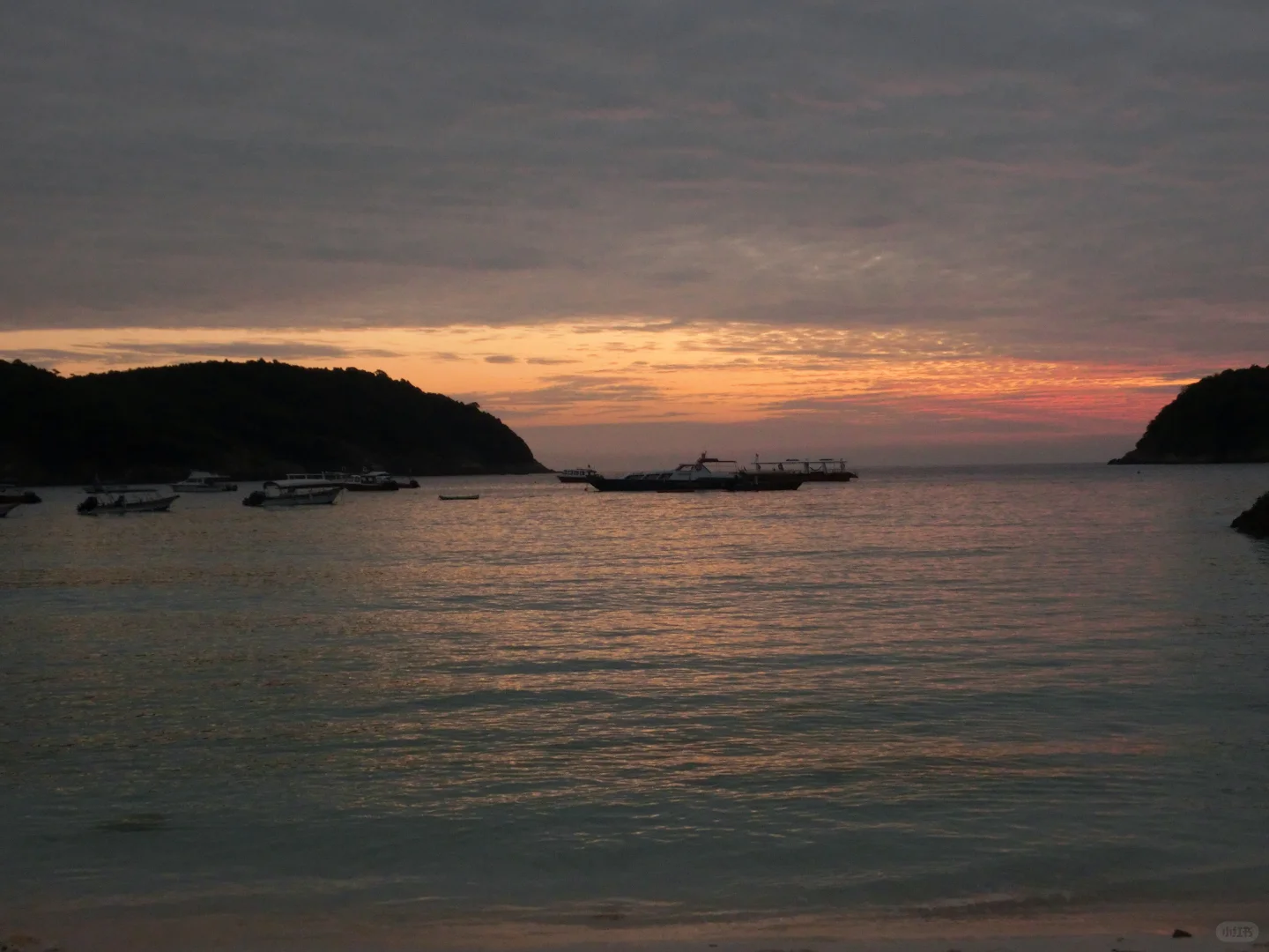 比基尼遇见大海🌊｜热浪岛海边🏝️