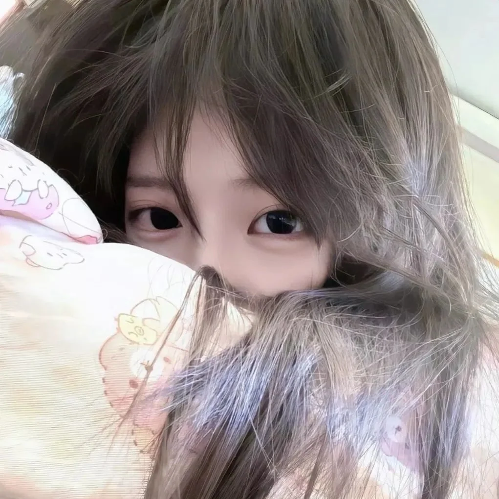 𝙒𝙚𝘾𝙝𝙖𝙩｜值得长期不换的女生头像