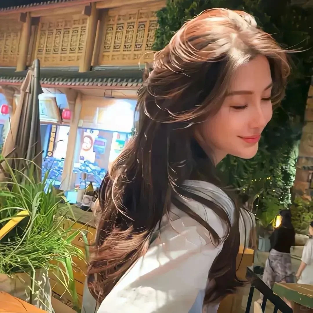 𝙒𝙚𝘾𝙝𝙖𝙩｜值得长期不换的女生头像