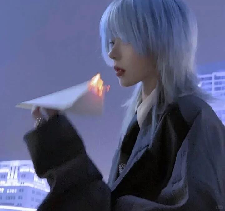 好看的蓝色系女生头像