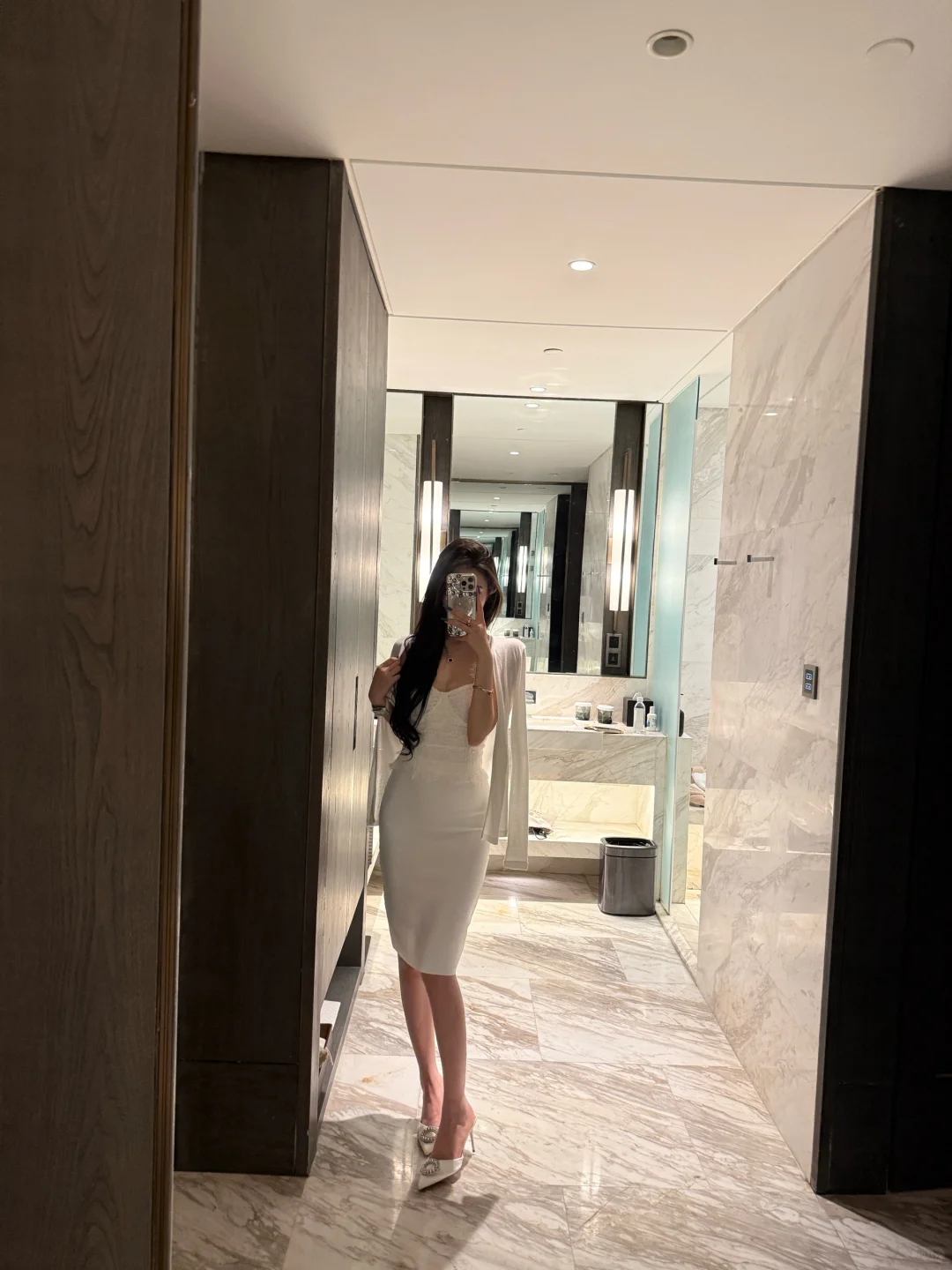 又是对镜拍