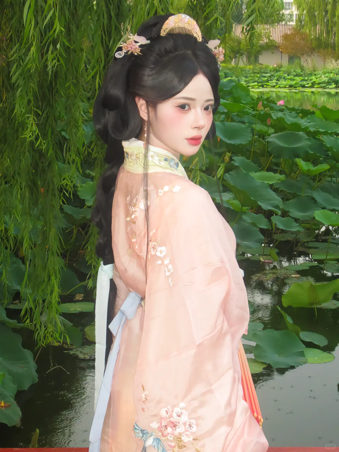任武林谁领风骚 我却只为你折腰#小乔