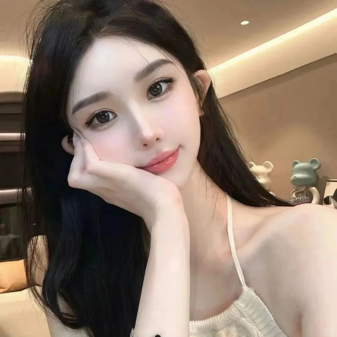 𝙒𝙚𝘾𝙝𝙖𝙩｜值得长期不换的女生头像