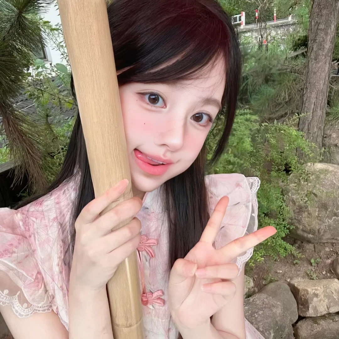 这御姐头像谁拍谁好看！！！