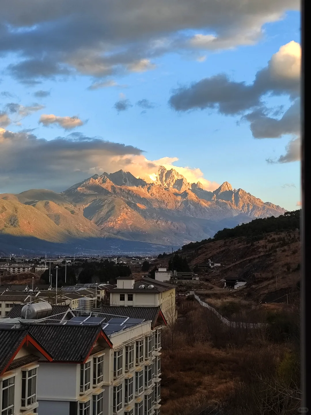 一个人云南丽江买房定居两年了，说点实在的