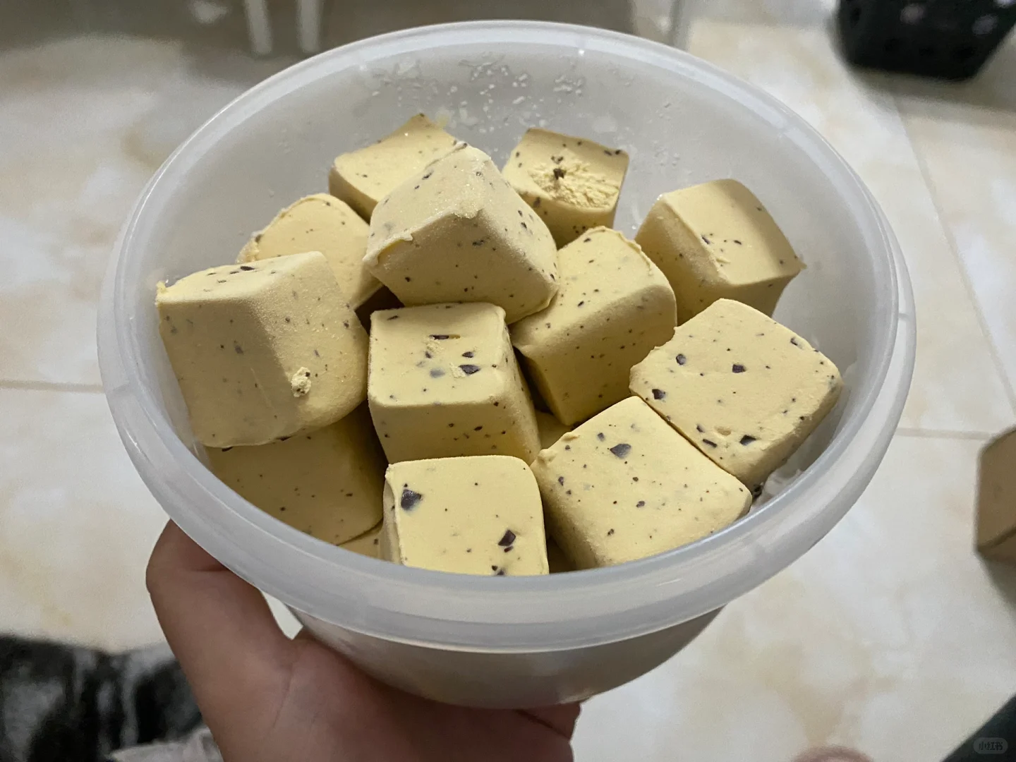 跟老公看房，发现一件很诡异的事......