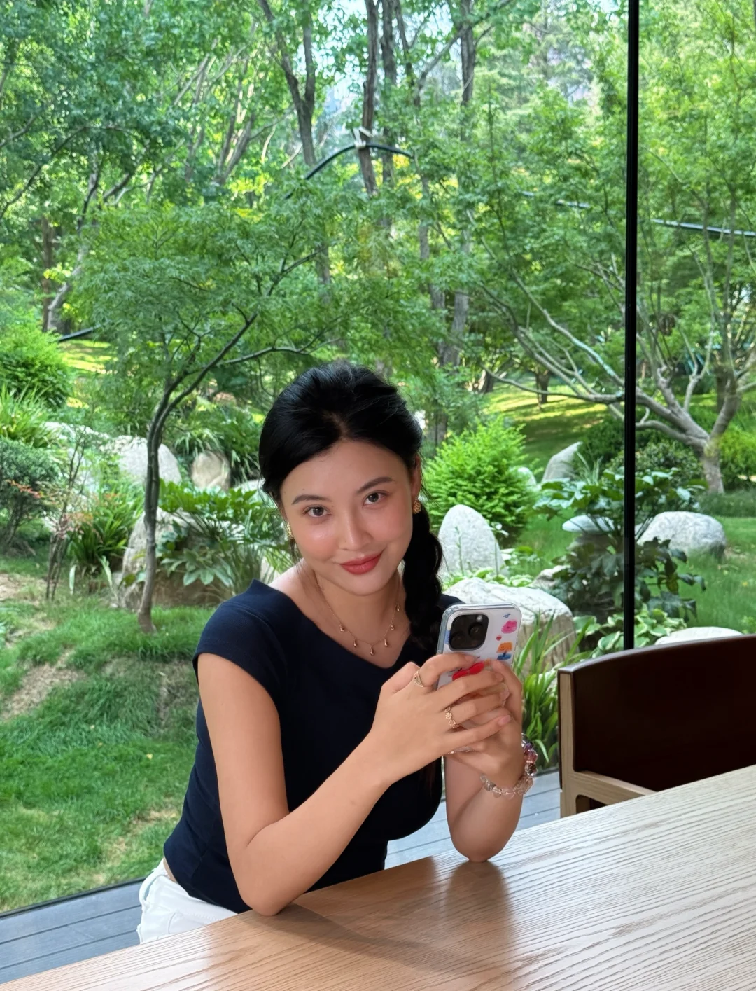 人生疑问：为什么年纪轻轻，少妇感满满