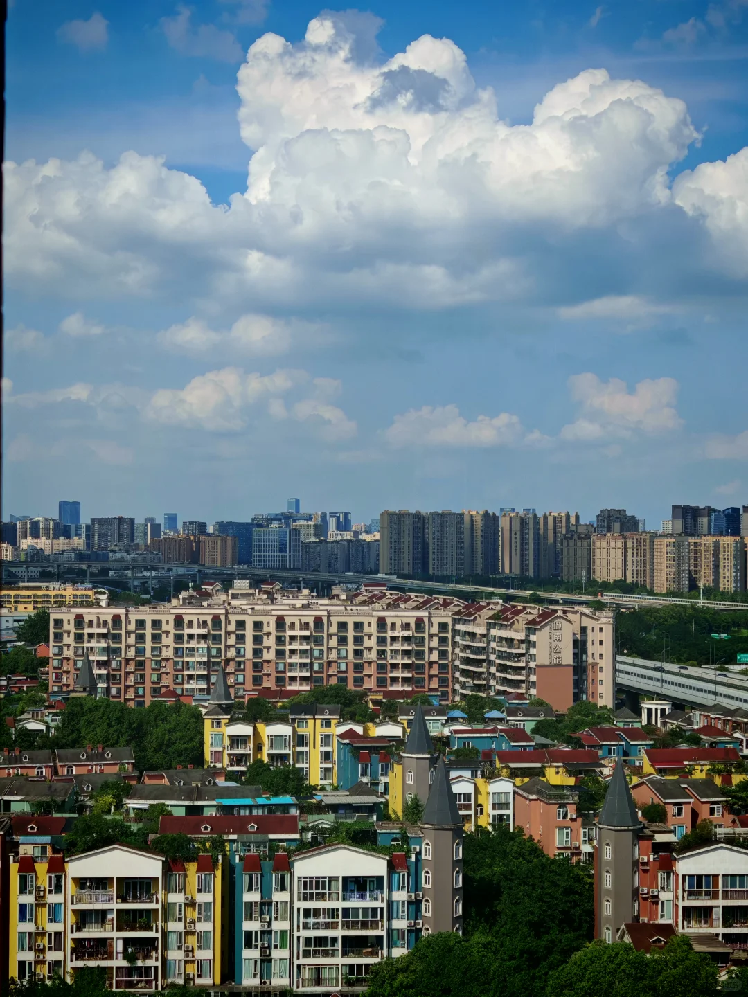 小红书可以卖房？房东直卖！这个视野给几分