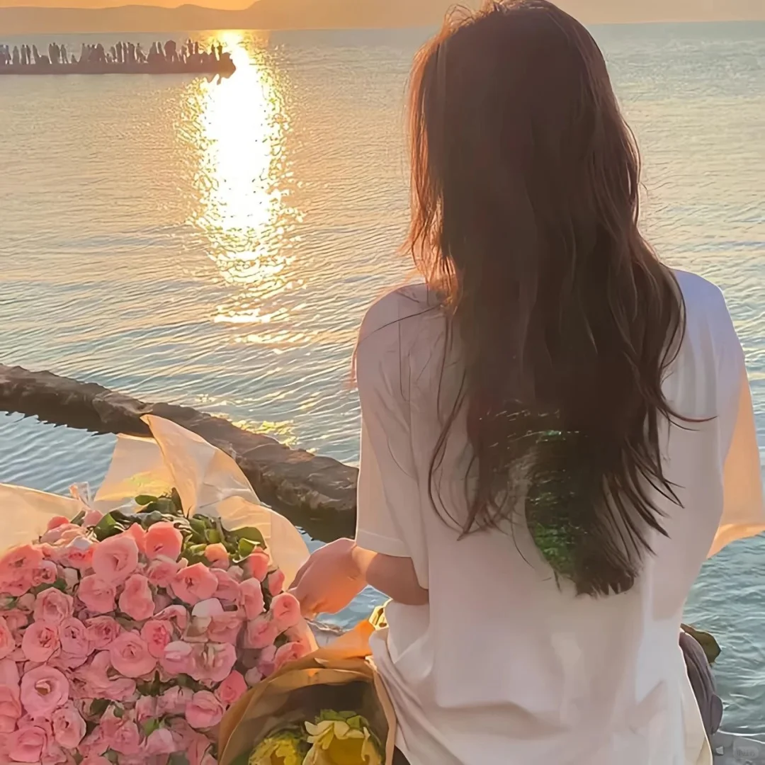 𝐒𝐡𝐚𝐫𝐞｜一眼心动的绝美背影女头