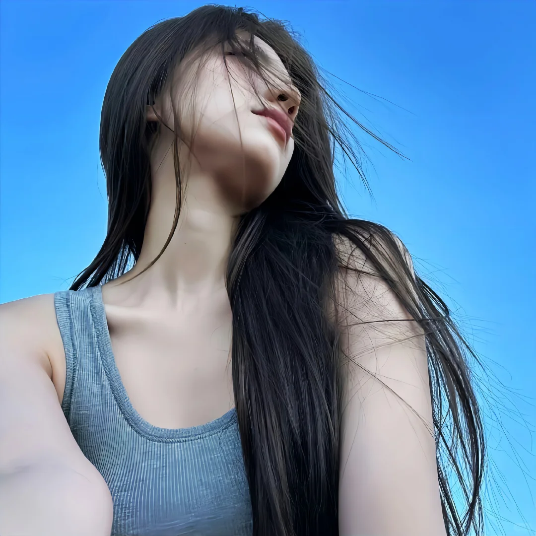 今天被风撩拨的头发真好看～