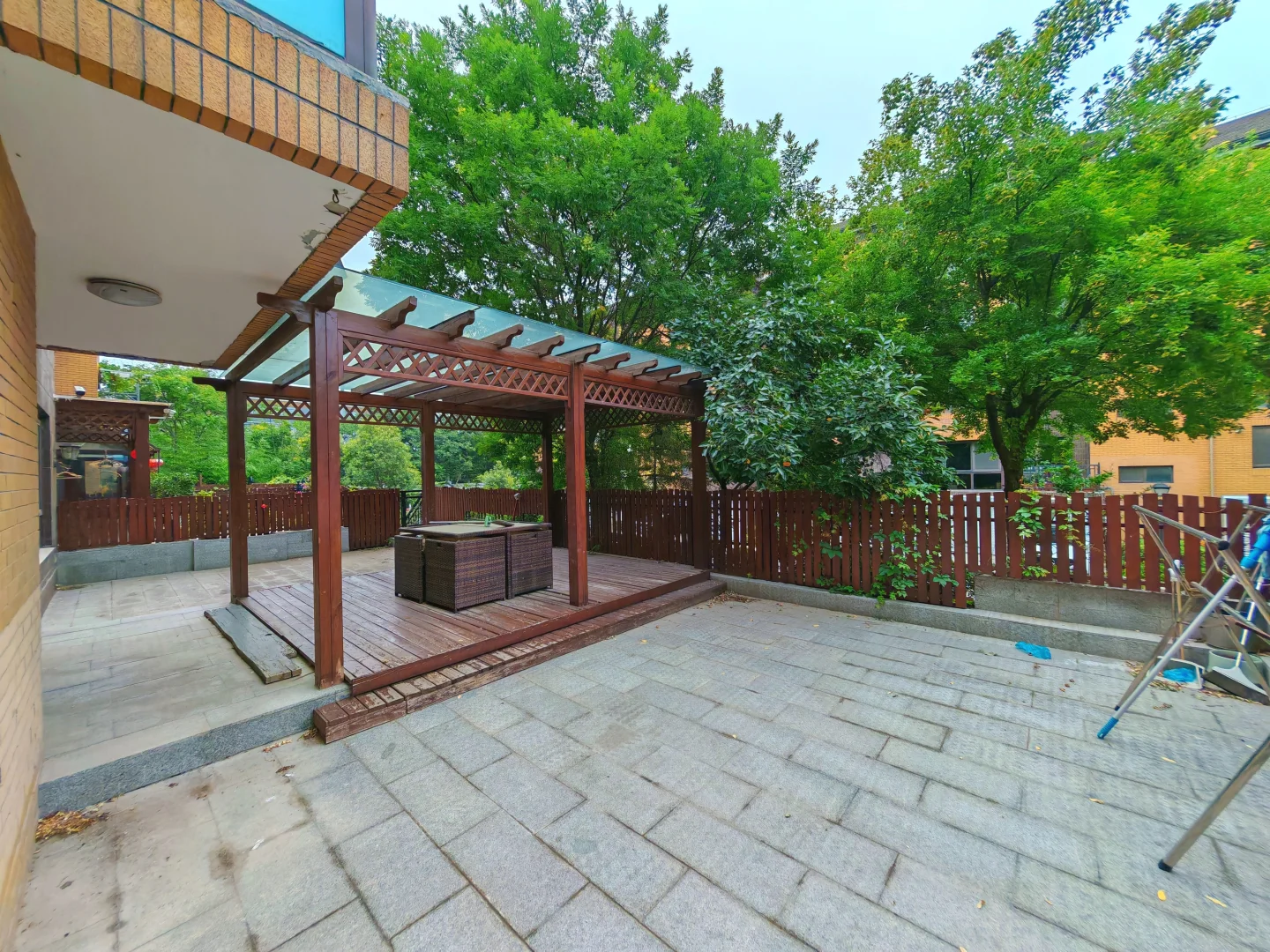 潍坊卖房🏠四层洋房前后带院的房子你见过